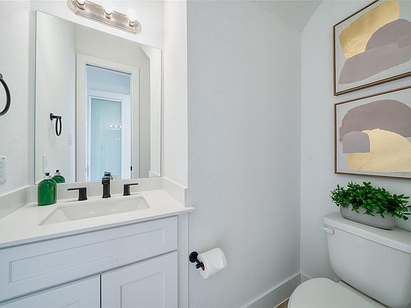 3rd image of 8107 Calhoun Rd