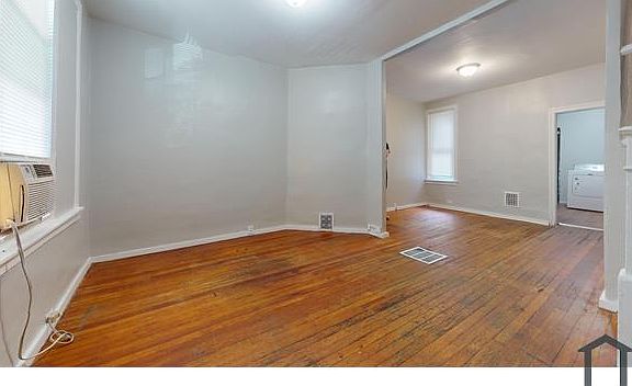 5th image of 235 E Phil Ellena St