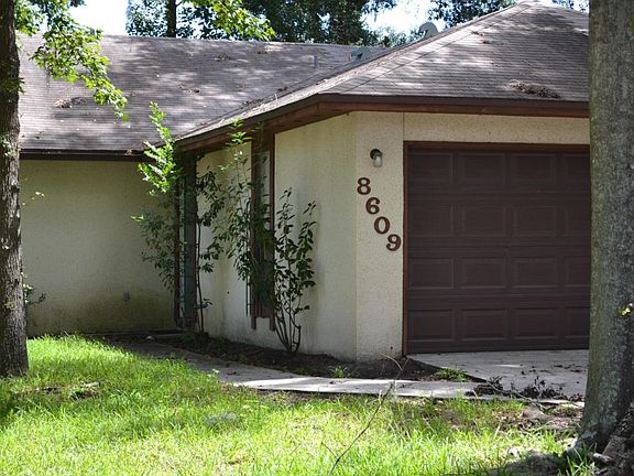 3rd image of 8609 Knightsbridge Cir N