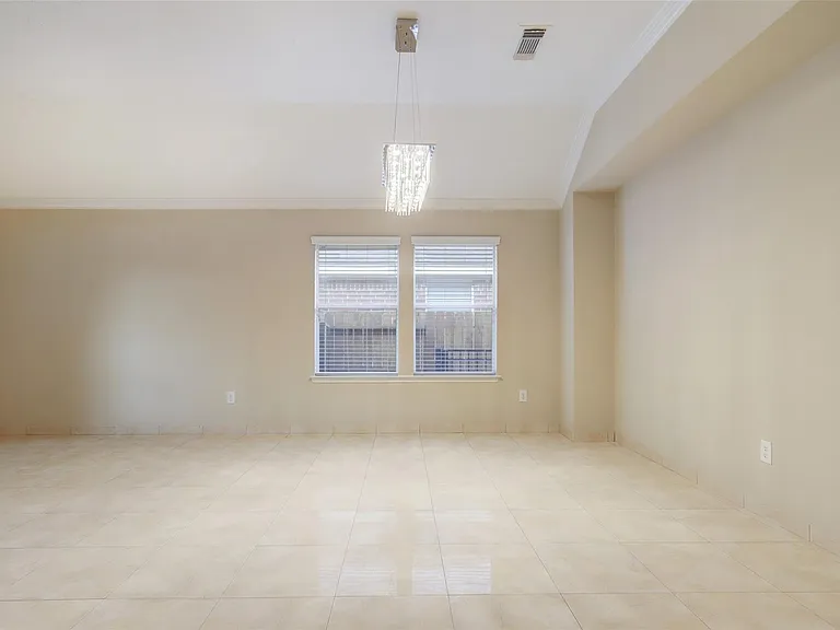 19103 Golden Heath Ln — Photo 4