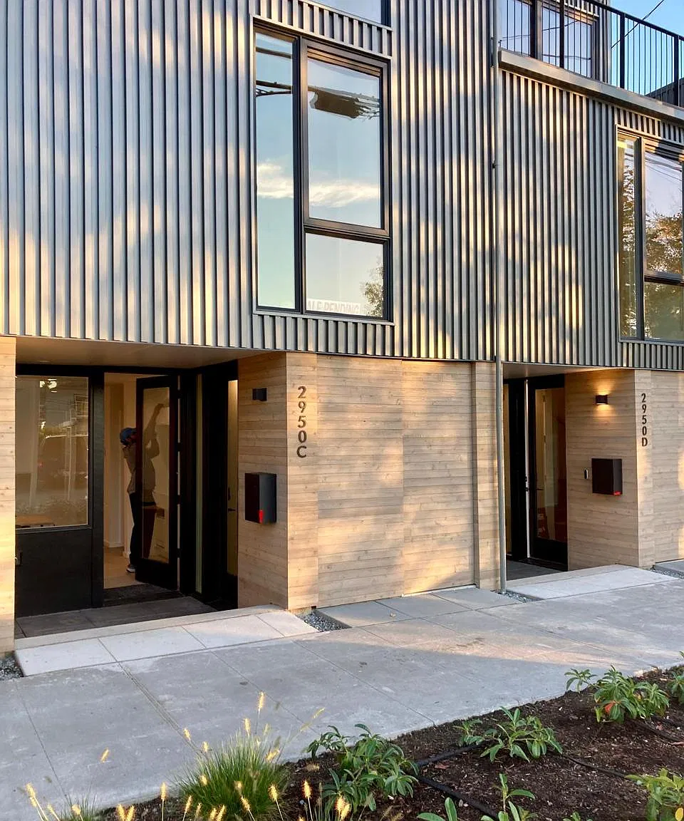 2 bed, 900 sqft, $3,600 — Photo 1
