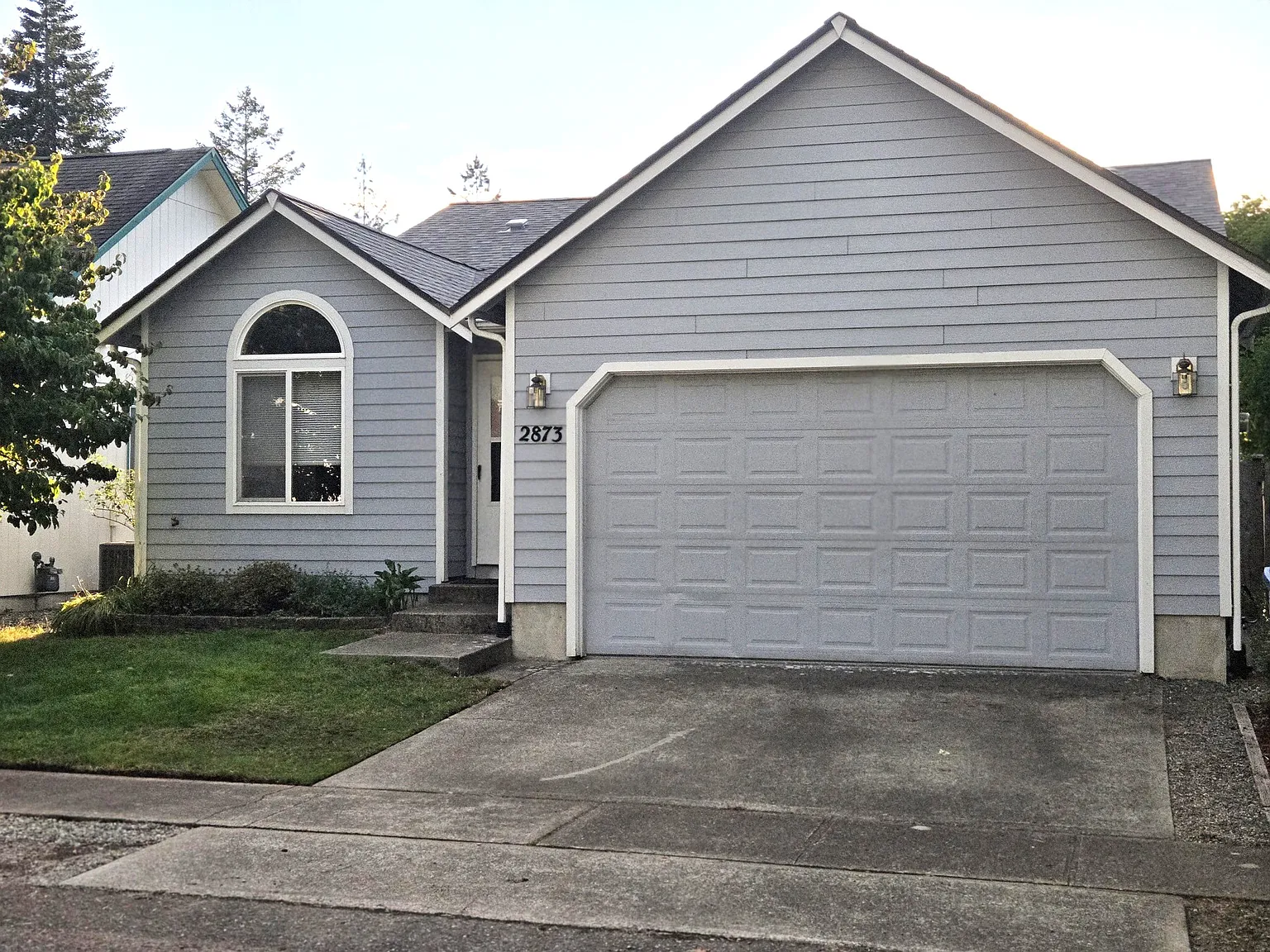 3 bed, 1431 sqft, $2,300 — Photo 1