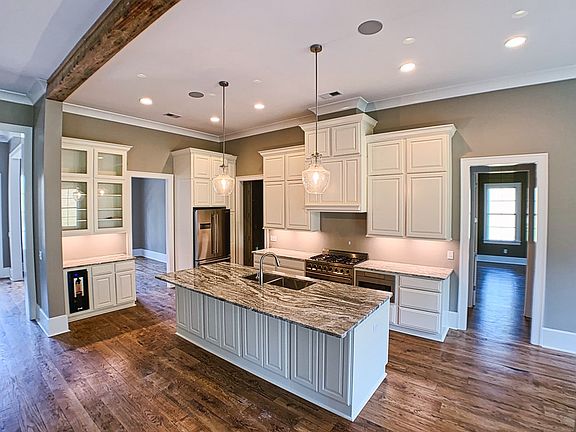 2nd image of 3854 Majestic Oaks Dr