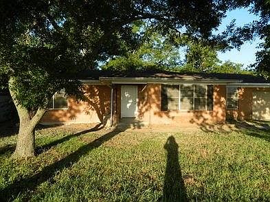 1st image of 830 N Harbin Dr