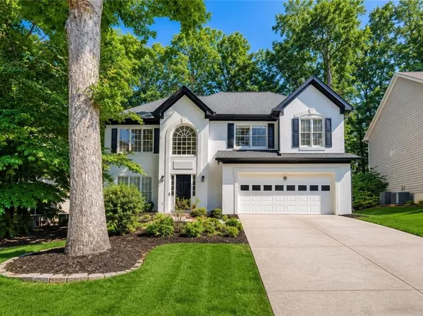 1595 Watercove Ln, Lawrenceville, GA 30043