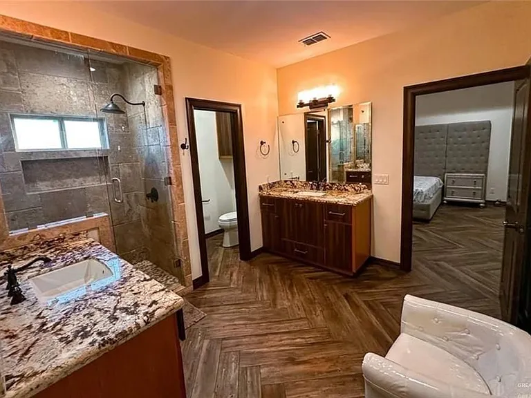1604 Toni Ln — Photo 13