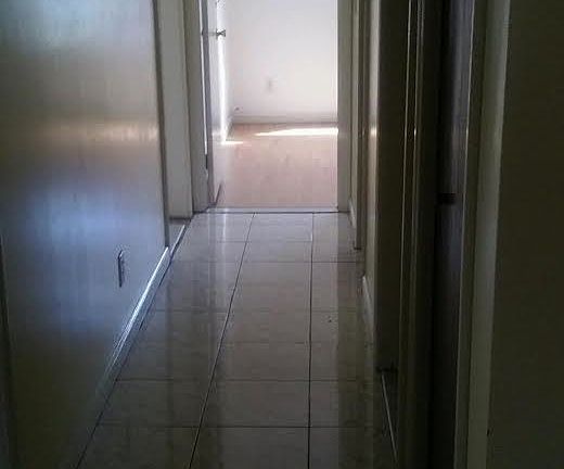 5th image of 98 Woodward St #2