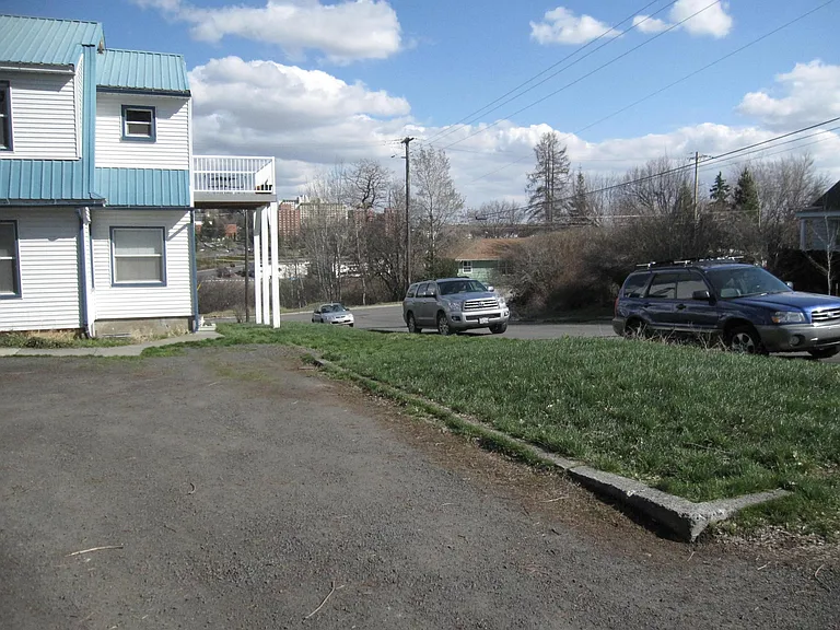 220 SE Gladstone St #5 — Photo 27