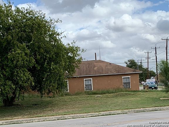 3rd image of 2975 Martin Luther King Dr