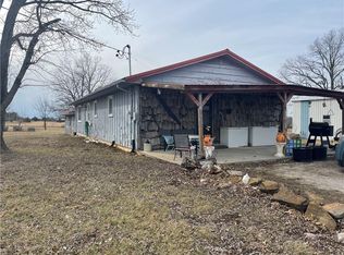 10304 W 399th St, La Cygne, KS 66040