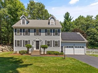 8 Vineyard Rd, Westford, MA 01886