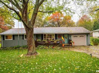 5205 N Karen Ct, Peoria, IL 61615