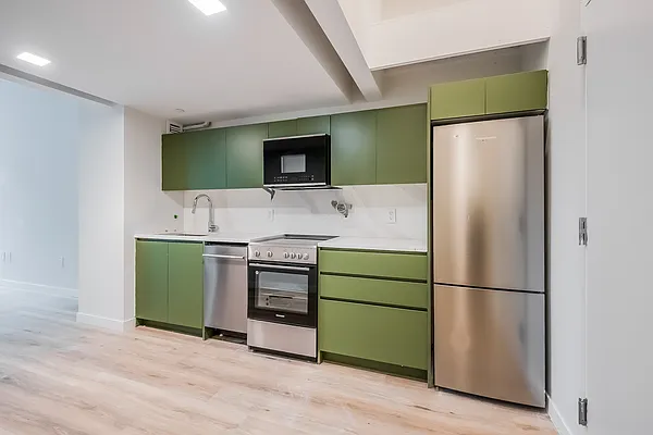 Rented by Nooklyn NYC LLC | media 34