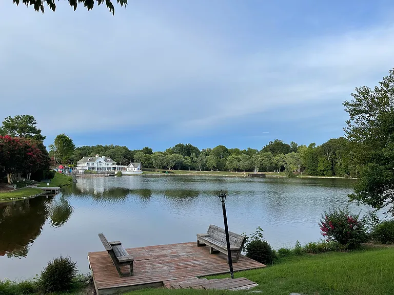 511 N Waters Edge Dr — Photo 20