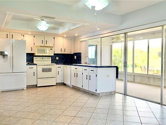 2nd image of 5410 Orange Blossom Rd N #3