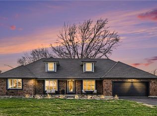 400 Appaloosa Dr, Raymore, MO 64083