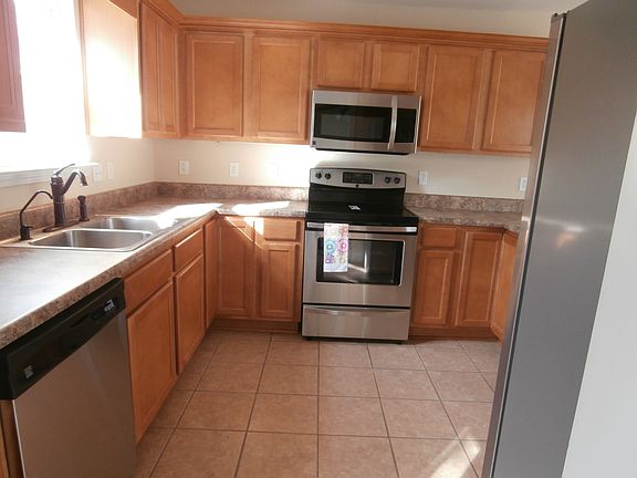 5th image of 156 Rosewood Ln