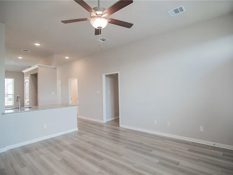 2006 Kathryn Dr — Photo 8