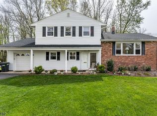 53 Conger Way, Clark, NJ 07066