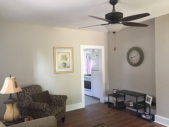 4th image of 637 Sterling St