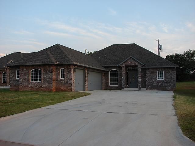 Home for Sale in Oklahoma City, Oklahoma $151,900