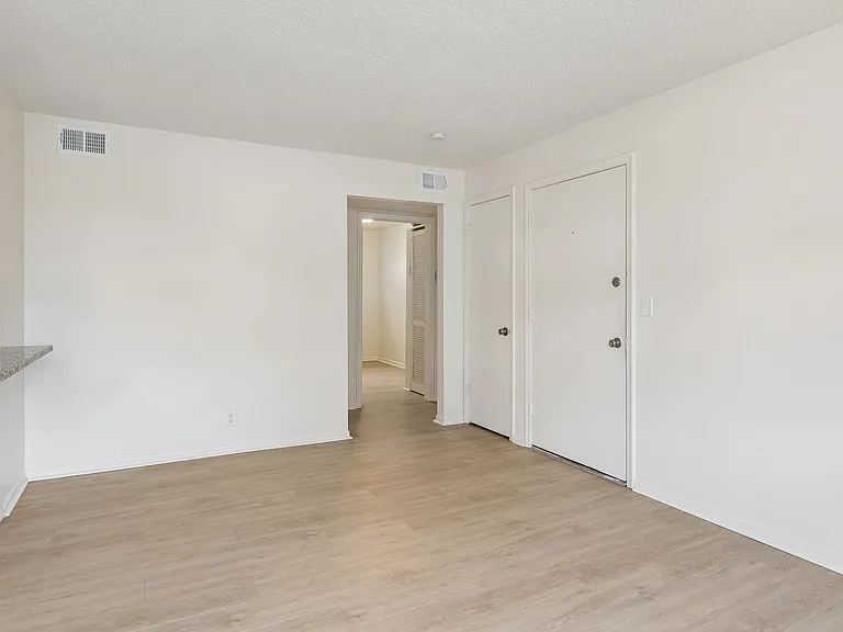 1056 S 29th St #9 — Photo 9