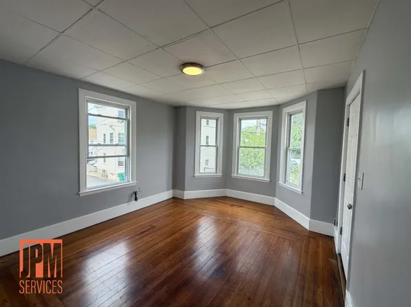 1 Haddington Pl, Lynn, MA 01905