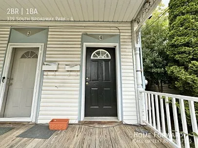 Building Photo - 339 S Broadway Park #4