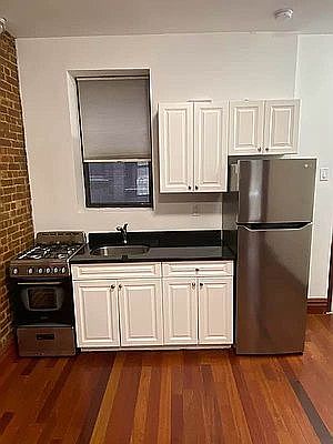 2nd image of 114 E 97th St #1B