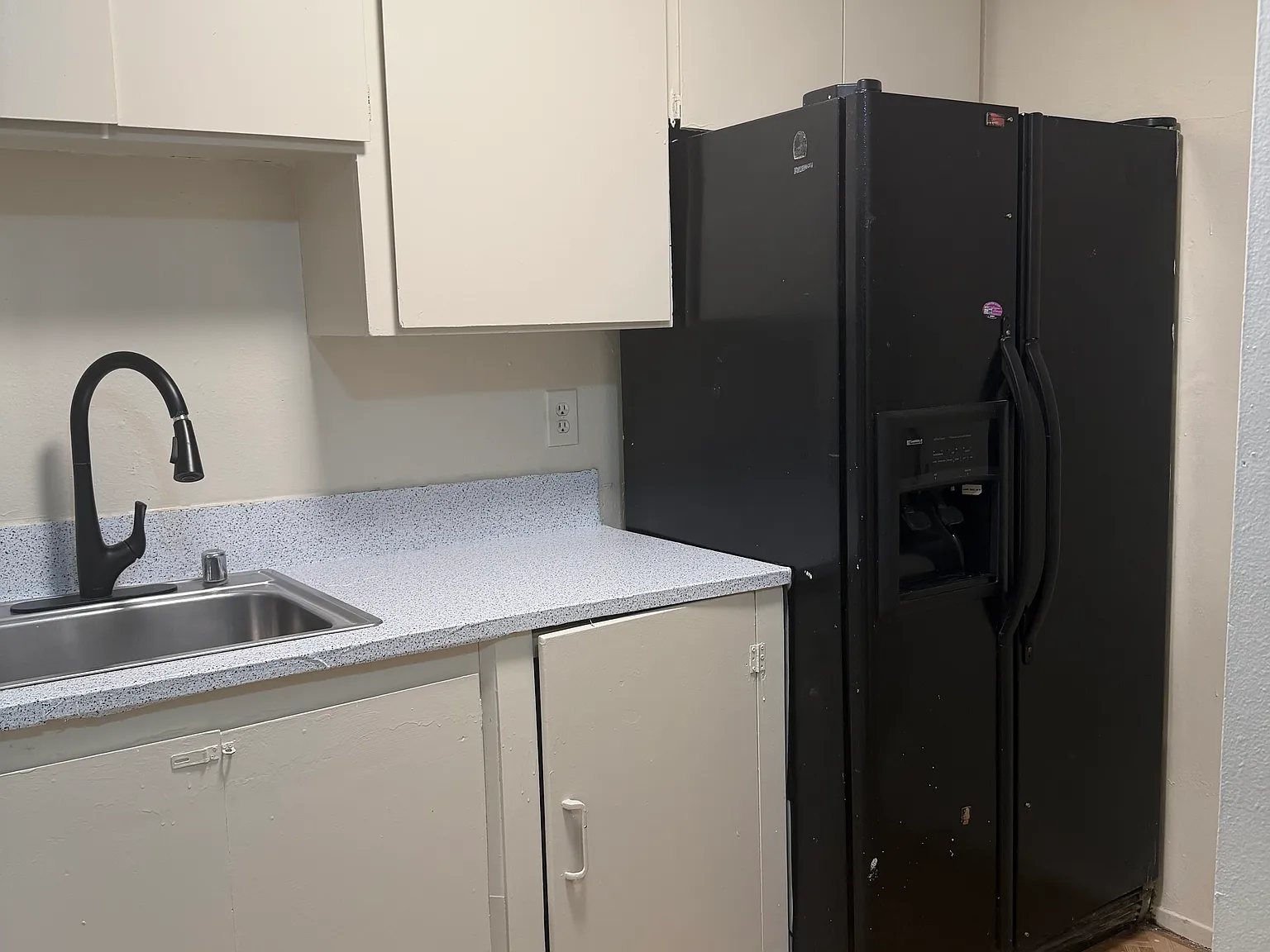 2 bed, 1.5 bath, 854 sqft, $2,300 — Photo 3