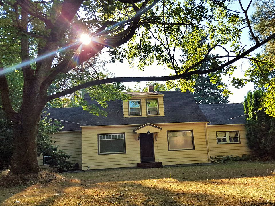 2nd image of 11075 SW Hall Blvd