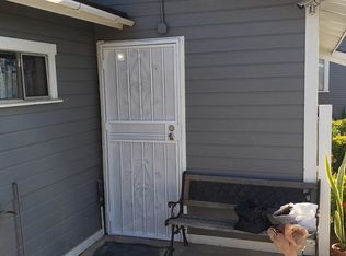869 W Monterey Ave, Pomona, CA 91768