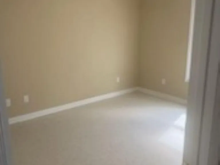 306 Oconnor St — Photo 12
