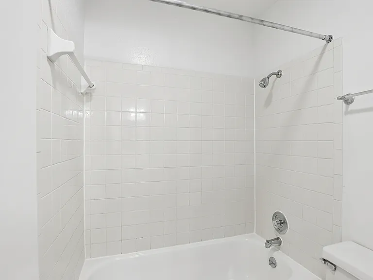 Winding Creek Apartments — Photo 30