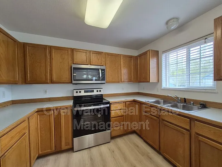 7021 Howard Ave — Photo 12