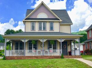 2607 Stewart View Ter, Vinton, VA 24179