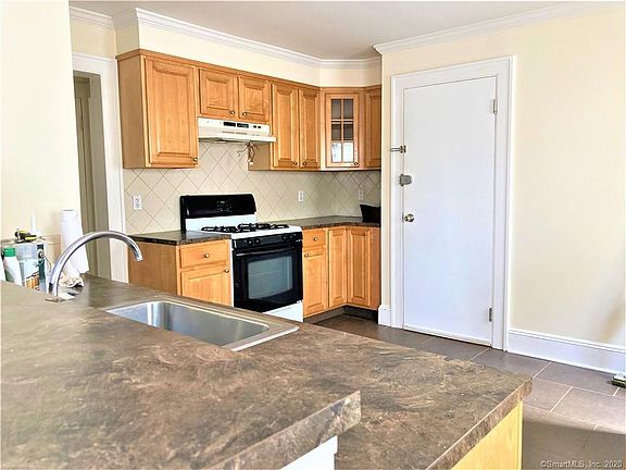 3rd image of 43 Melrose Ave #1