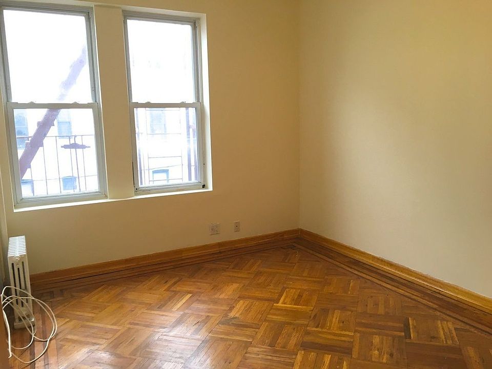 1st image of 2310 29th Ave APT 2R