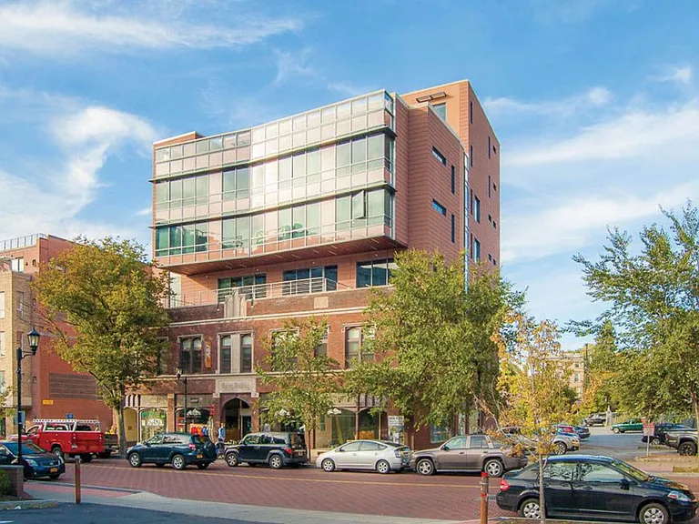 314-320 E State St — Photo 2