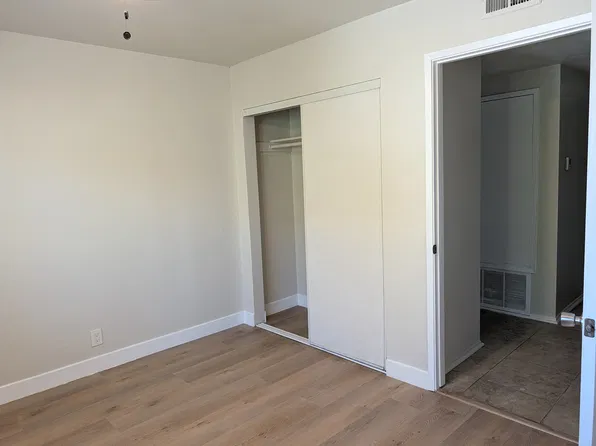 842 Sinkler Way APT H, Vista, CA 92083