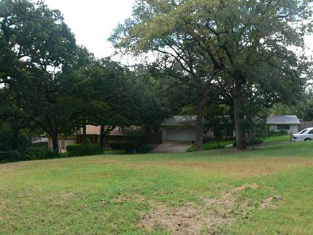 2nd image of 1504 Bellaire Dr