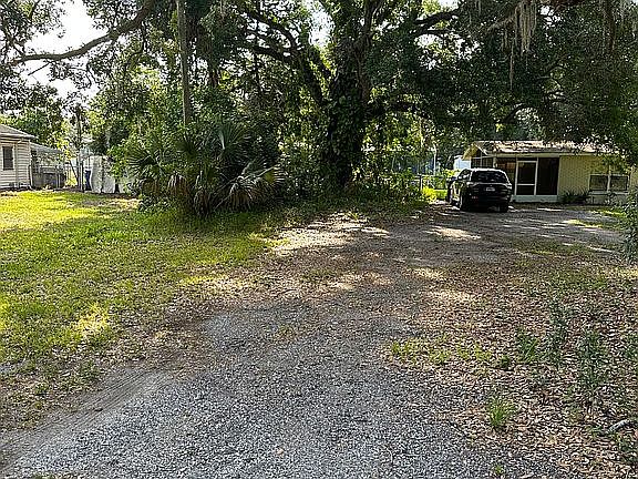3rd image of 10408 Lula St