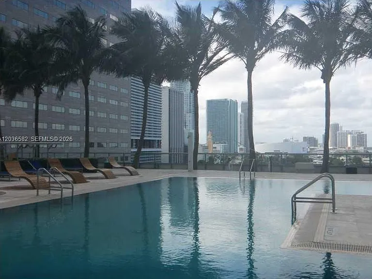 335 Biscayne Blvd #4200 — Photo 21