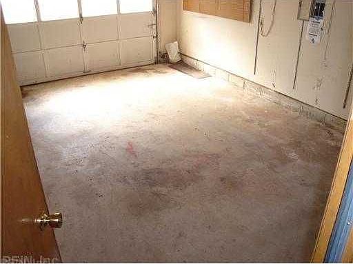 2nd image of 581 Stuart Cir