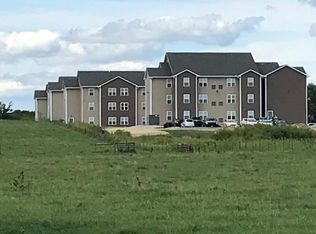 825 Kirkwood Pkwy SW #1, Cedar Rapids, IA 52404