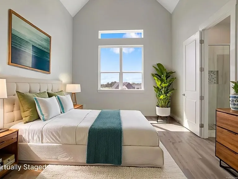 223 Vaughn Ln — Photo 10