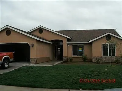226 N 5th St photo 1