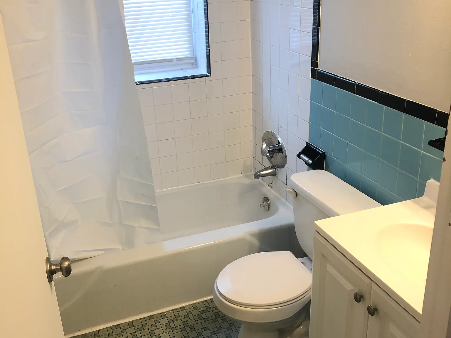 1 bed, $1,825 — Photo 3