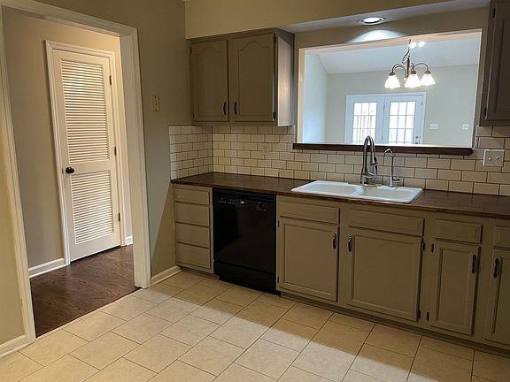 4th image of 10530 Raven Ct #1