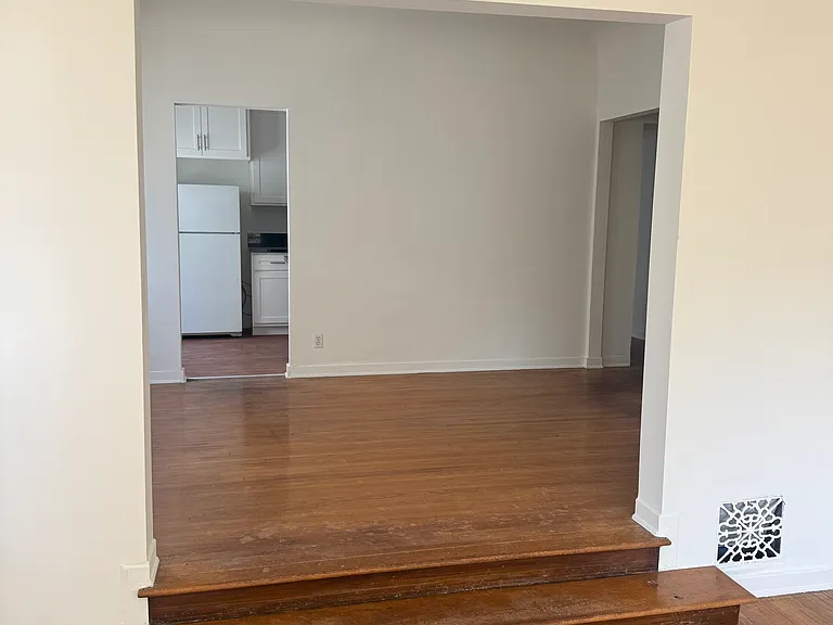 1852 S Sycamore Ave #1852 — Photo 2